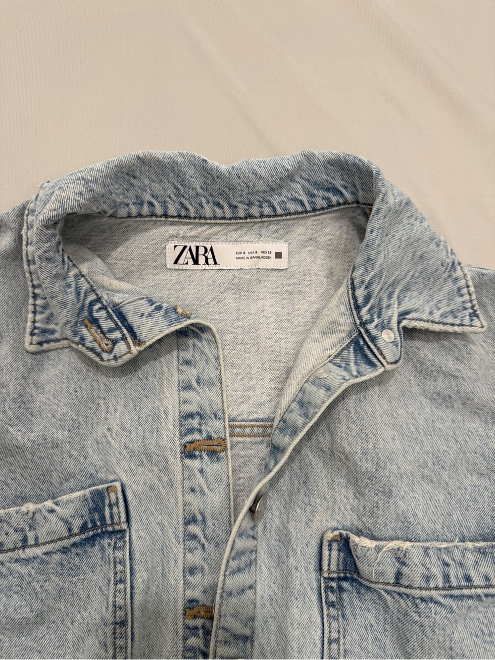 Zara Cropped Raw Hem Denim Jacket Light Wash Size S - Picture 3 of 9